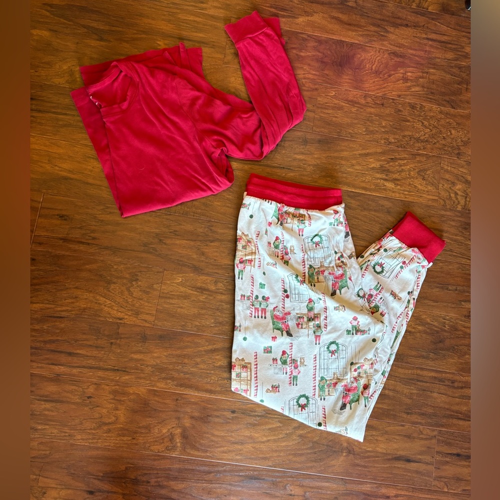 Burt’s Bees Baby Women’s Fam Jams Christmas Santa’s Workshop Pajamas Size XL